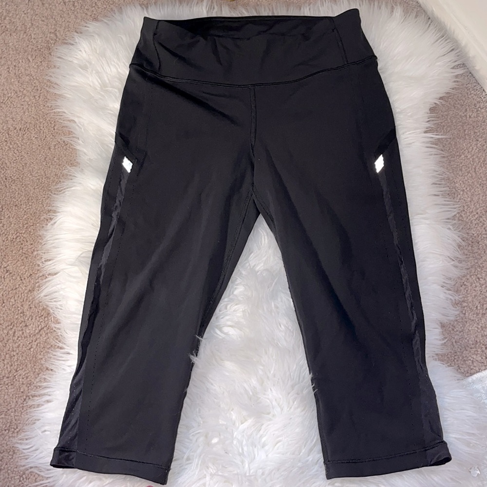 • Lululemon Cropped Leggings Black